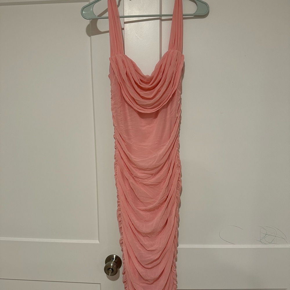 Chic Draped Midi Dress in Soft Pink
